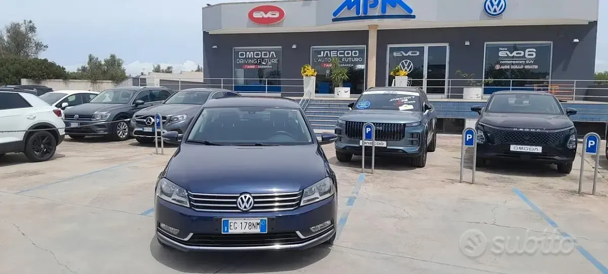 Usata VW Passat 105 CV (77 kW) 2011 Bluazzurro Berlina