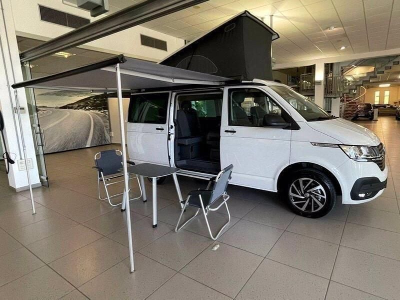 Usata VW California Beach 150 CV (110 kW) 2023 Bianco candy Furgone
