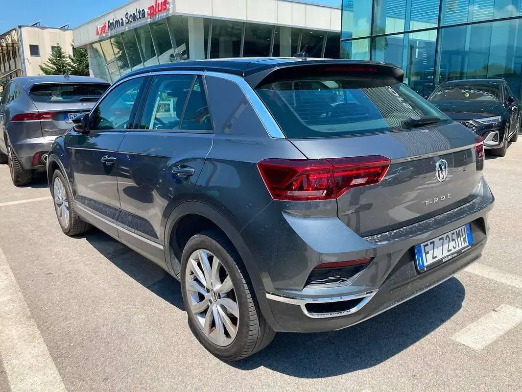Usata VW T-Roc Advance 116 CV (85 kW) 2019 Grigio SUV