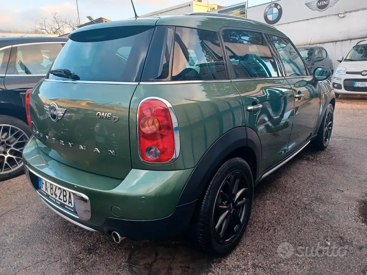 Usata Mini Countryman Business 90 CV (66 kW) 2015 Verde SUV