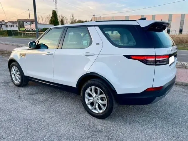 Usata Land Rover Discovery HSE Luxury 240 CV (176 kW) 2019 Bianco SUV