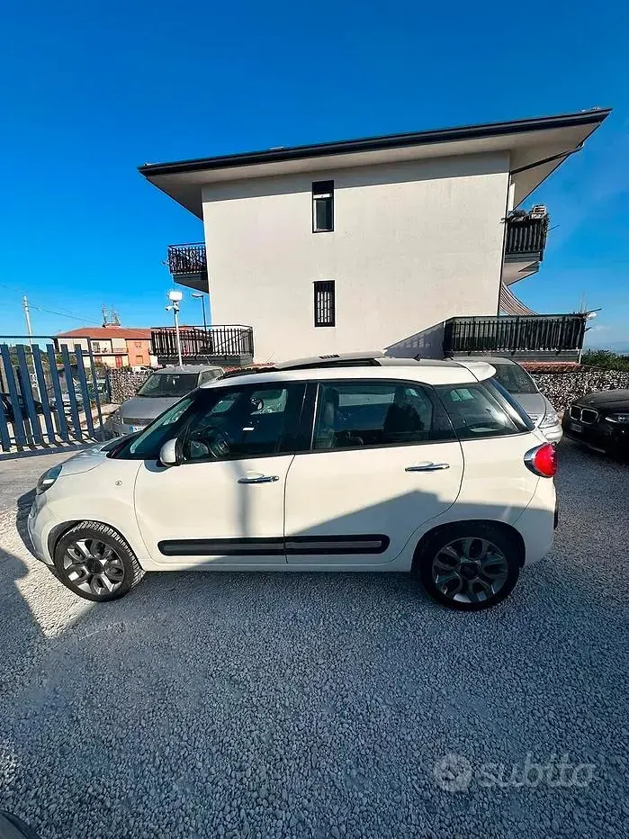 Usata Fiat 500L Lounge 105 CV (77 kW) 2013 Bianco Monovolume