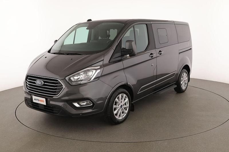 Begagnad Ford Tourneo Custom Titanium 150 HK (110 kW) 2022 Van