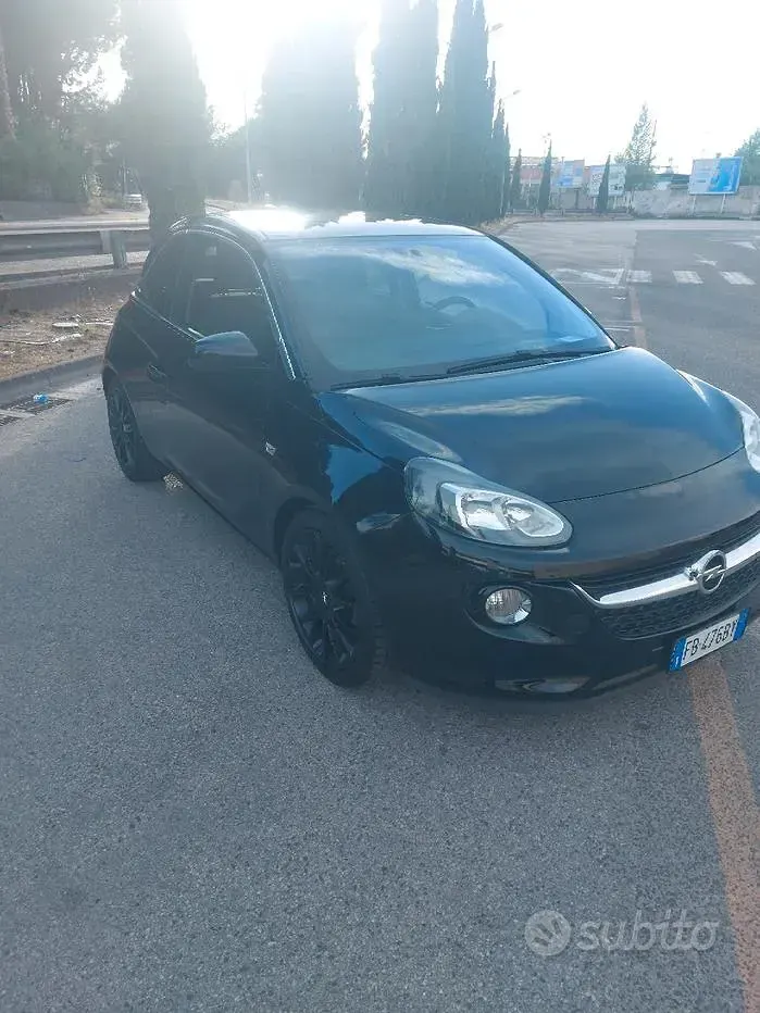 Usata Opel Adam 87 CV (63 kW) 2015 Utilitaria