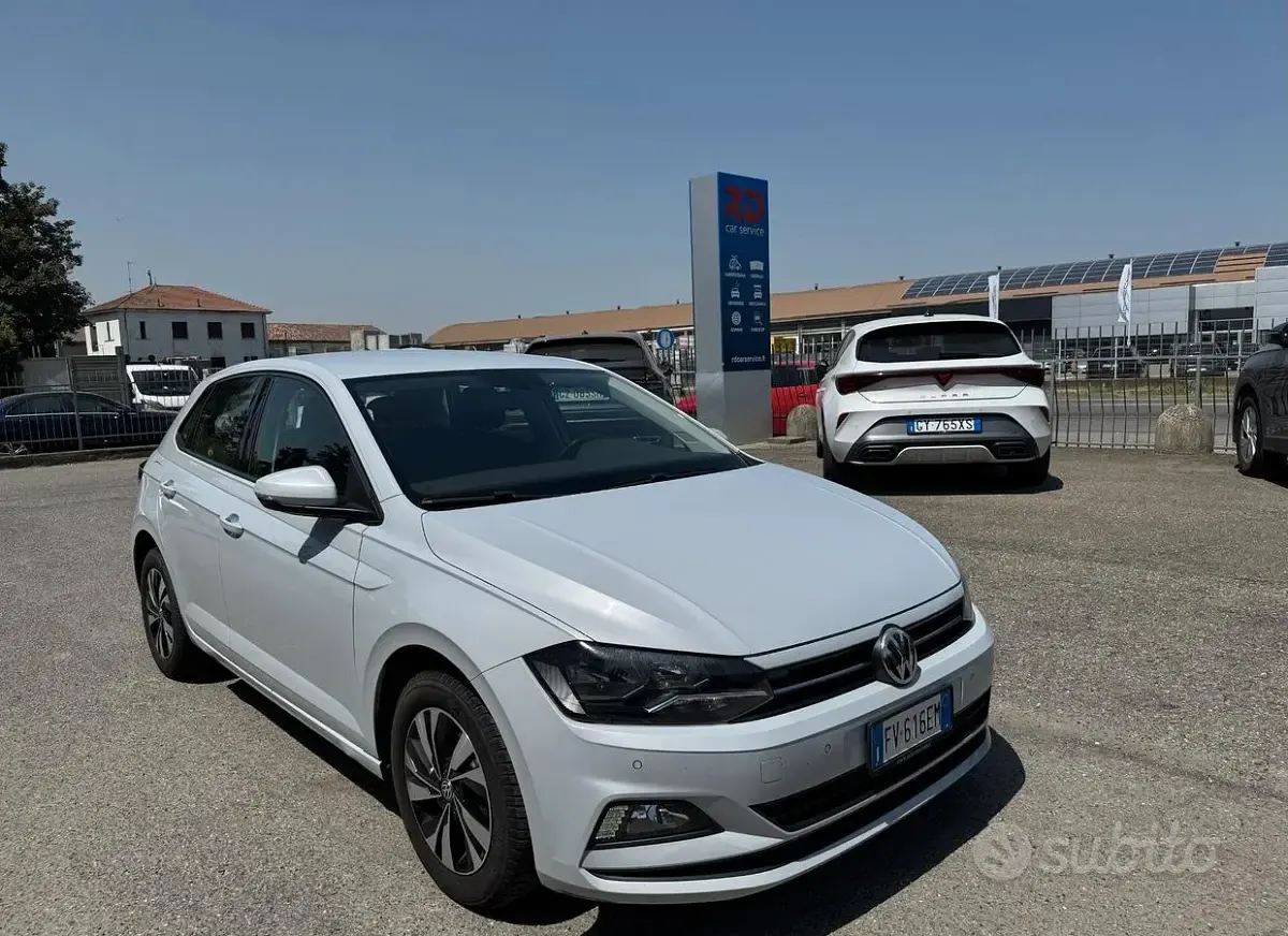 Usata VW Polo Comfortline 95 CV (69 kW) 2019 White silver met Utilitaria