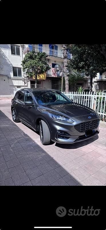 Usata Ford Kuga ST-Line 120 CV (88 kW) 2020 Grigio SUV