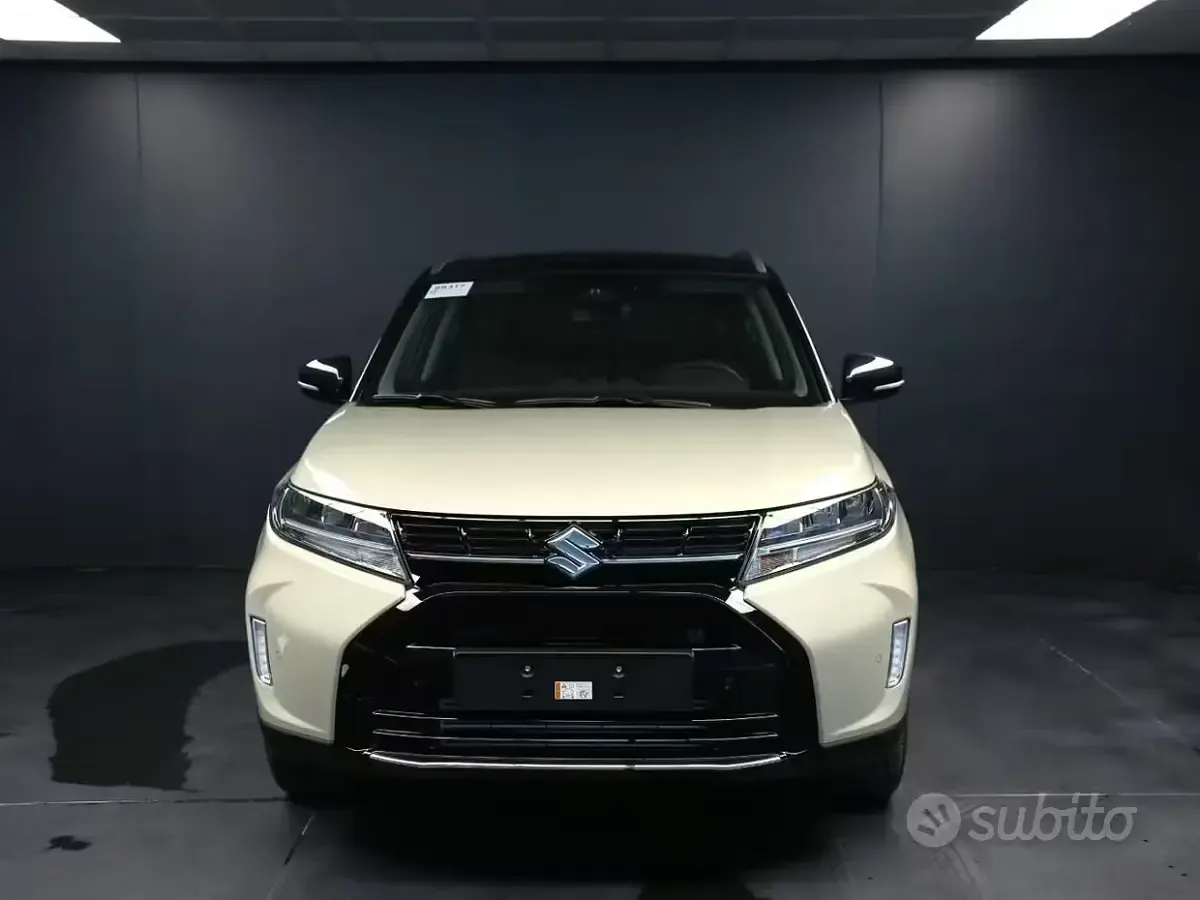 Nuova Suzuki Vitara 110 CV (80 kW) 2026 Beige SUV