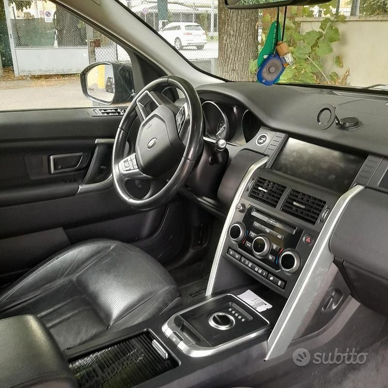 Usata Land Rover Discovery Sport 150 CV (110 kW) 2016 Grigio SUV