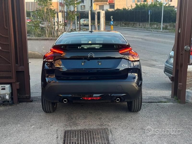 Usata Citroën C4 PureTech 131 CV (96 kW) 2024 Blu Berlina