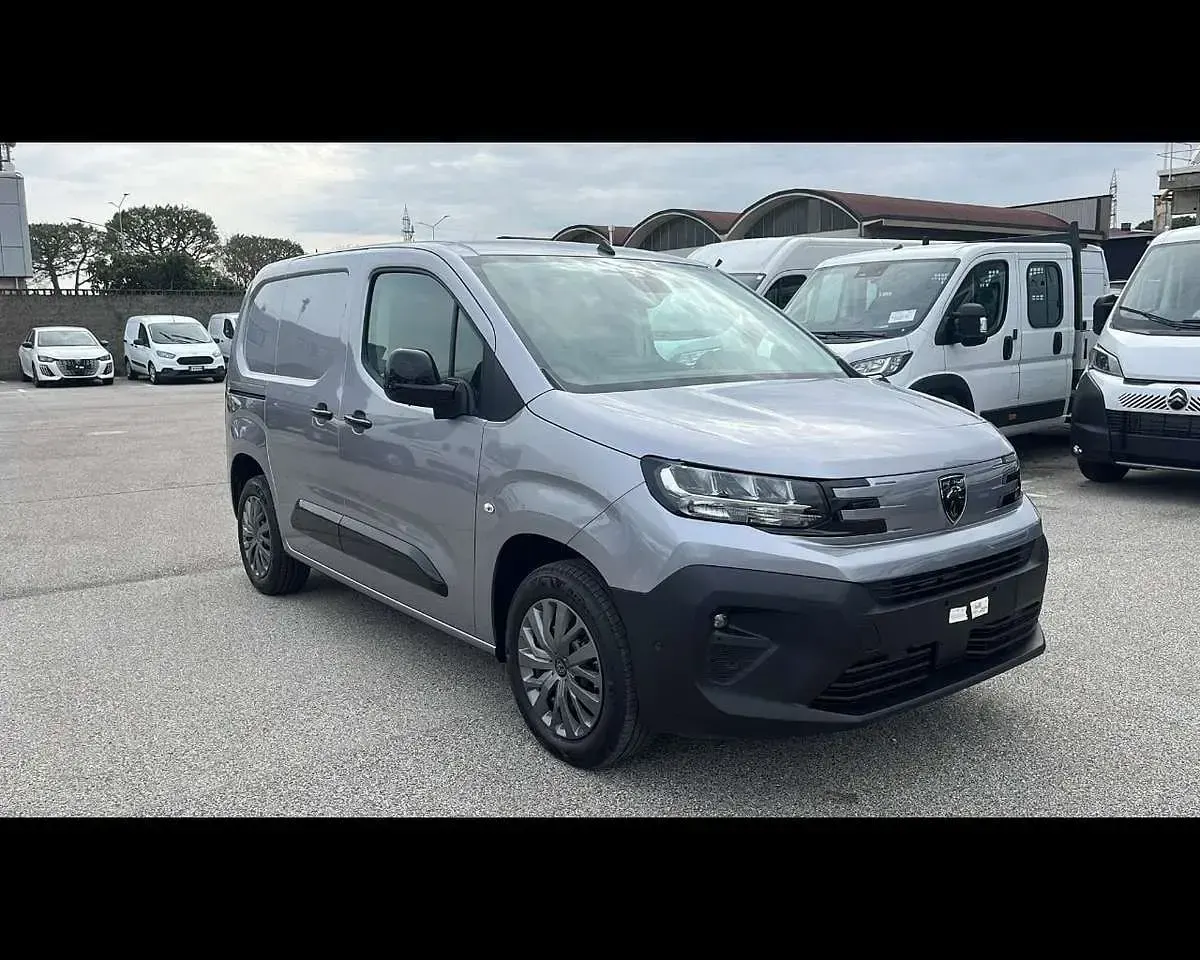 Nuova Peugeot Partner 131 CV (96 kW) 2026 Grigio Monovolume