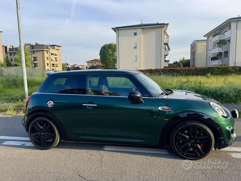 Begagnad Mini Cooper SD 170 HK (125 kW) 2015 Grön Halvkombi