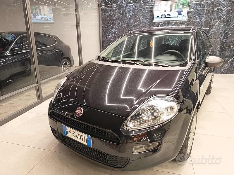 Usata Fiat Punto Street 69 CV (50 kW) 2018 Nero Utilitaria