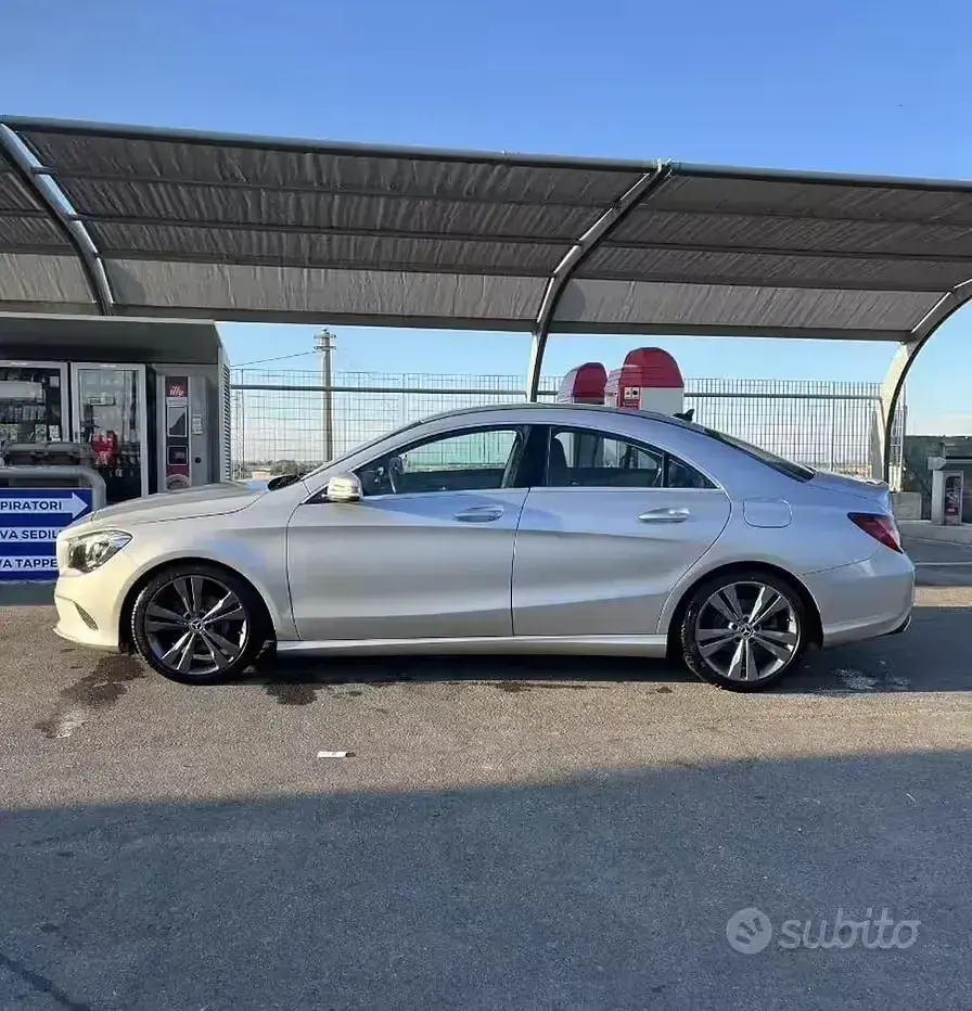 Usata Mercedes CLA180 109 CV (80 kW) 2017 Grigio Coupé