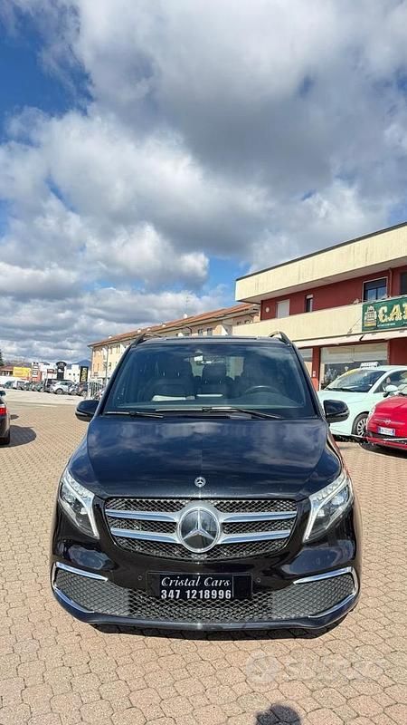 Usata Mercedes V300 240 CV (176 kW) 2019 Nero Monovolume
