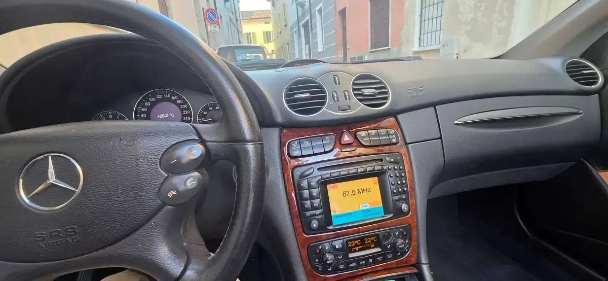 Usata Mercedes CLK320 Elegance 218 CV (160 kW) 2003 Cabrio