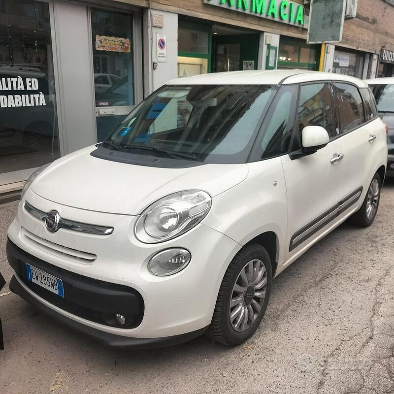 Usata Fiat 500L Lounge 95 CV (69 kW) 2014 Bianco Monovolume