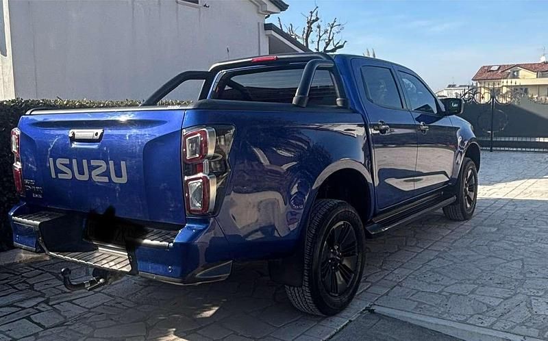 Usata Isuzu D-Max 163 CV (119 kW) 2022 Blu/azzurro Pick-up