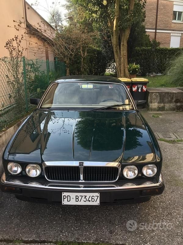 Usata Jaguar XJ6 Sovereign 199 CV (146 kW) 1994 Verde Berlina