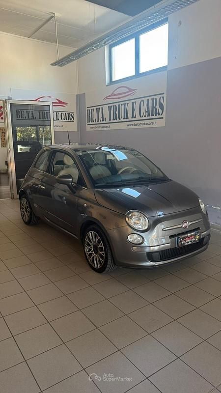 Grigio Usata 2015 Fiat 500 Lounge Tre volumi | 8500 € (Buon prezzo) - Immagine 1/4