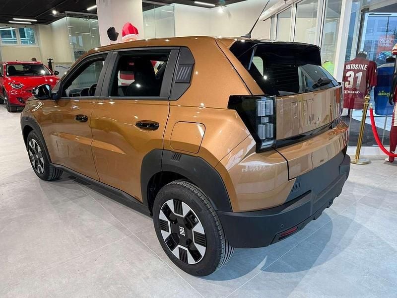 Nuova Fiat Grande Panda Icon 110 CV (80 kW) 2025 Bronzo Utilitaria