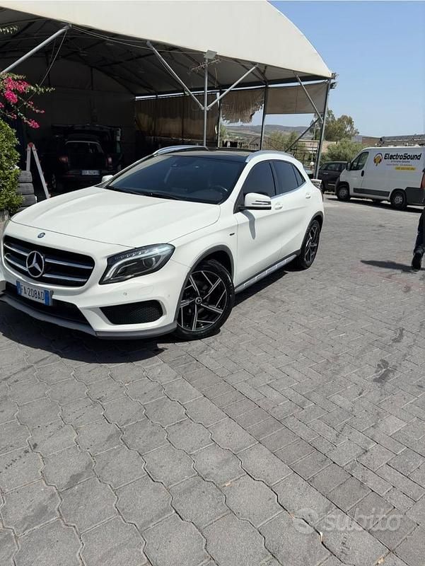Usata Mercedes GLA200 2015 Bianco SUV