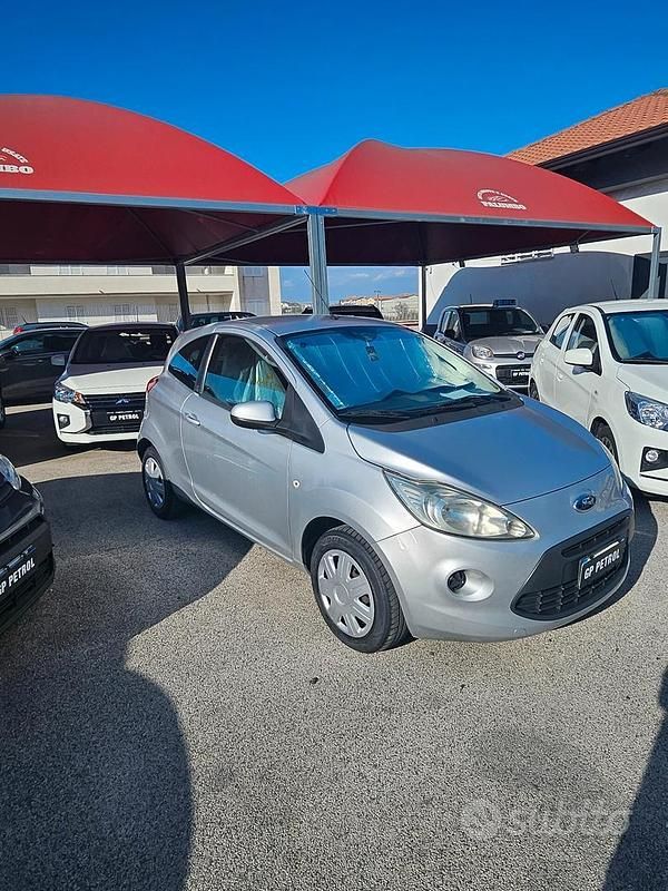 Usata Ford Ka Titanium 69 CV (50 kW) 2010 Grigio Berlina