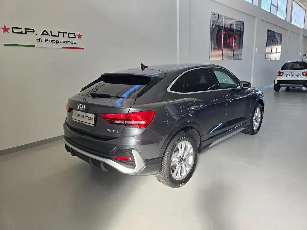 Usata Audi Q3 Sportback S-Line 150 CV (110 kW) 2024 Giallo SUV