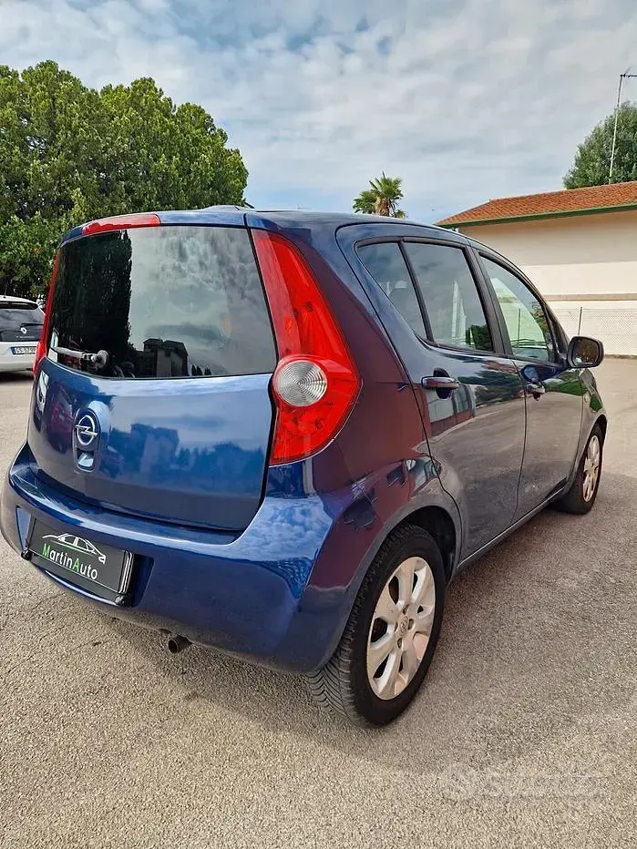 Usata Opel Agila 86 CV (63 kW) 2009 Bluazzurro Utilitaria