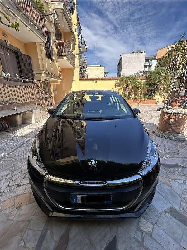Usata Peugeot 208 Active 75 CV (55 kW) 2017 Nero Utilitaria
