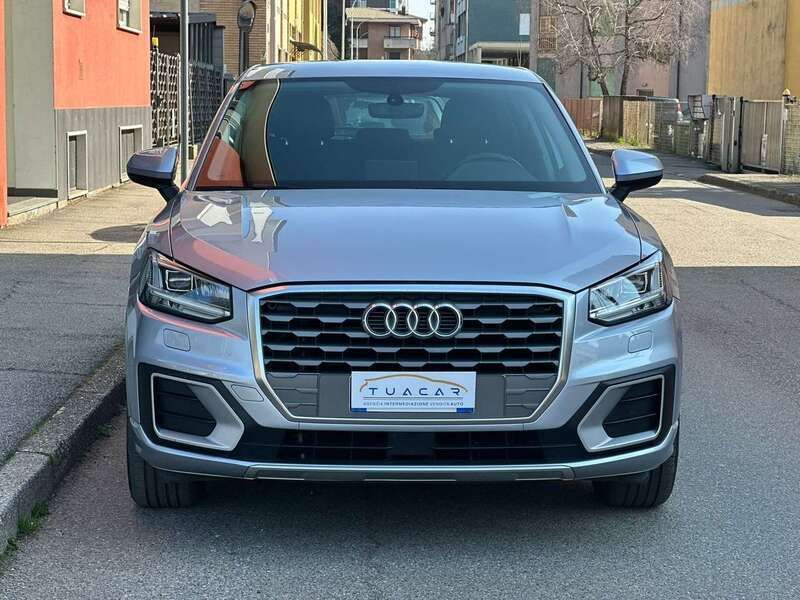 Usata Audi Q2 Business 116 CV (85 kW) 2018 Argento SUV