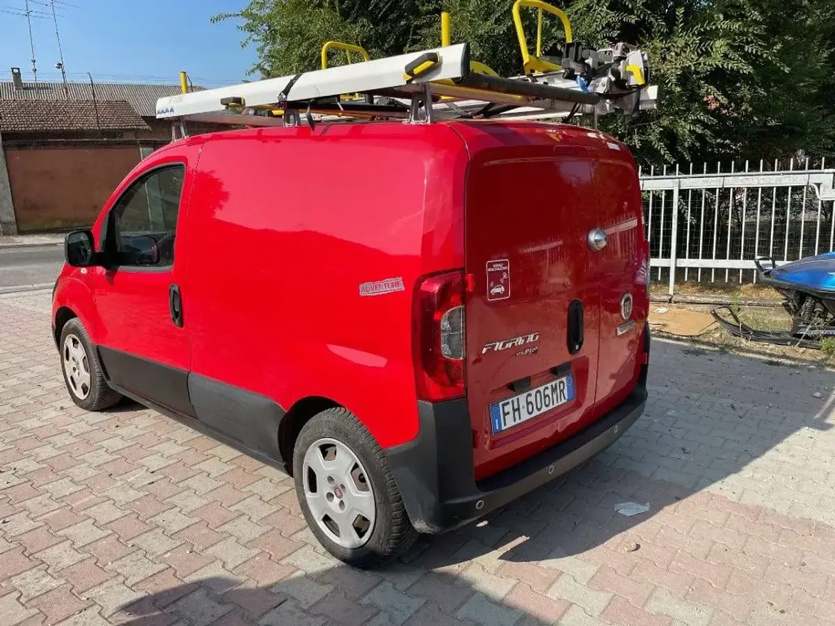 Usata Fiat Fiorino 95 CV (69 kW) 2017 Rosso pastello Monovolume