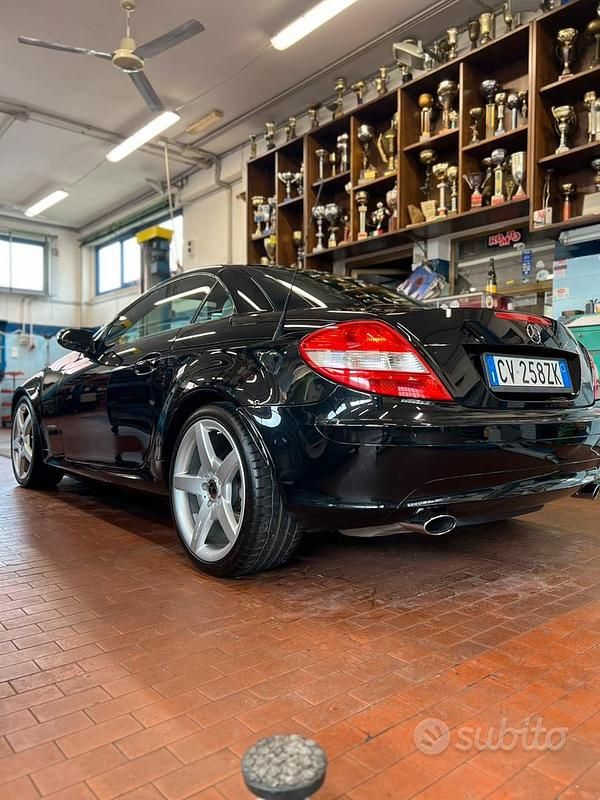 Usata Mercedes SLK200 163 CV (119 kW) 2005 Nero Cabrio