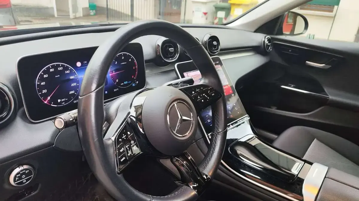 Usata Mercedes C200 Business 163 CV (119 kW) 2022 Nero Station wagon