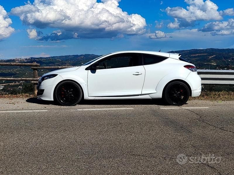 Usata Renault Mégane III R.S. 250 CV (183 kW) 2011