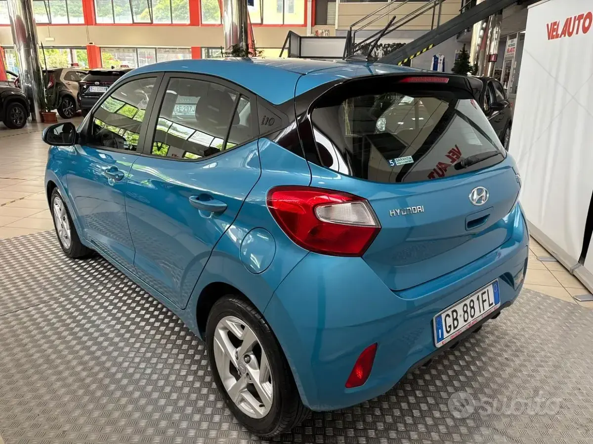 Usata Hyundai i10 67 CV (49 kW) 2020 Blu Utilitaria