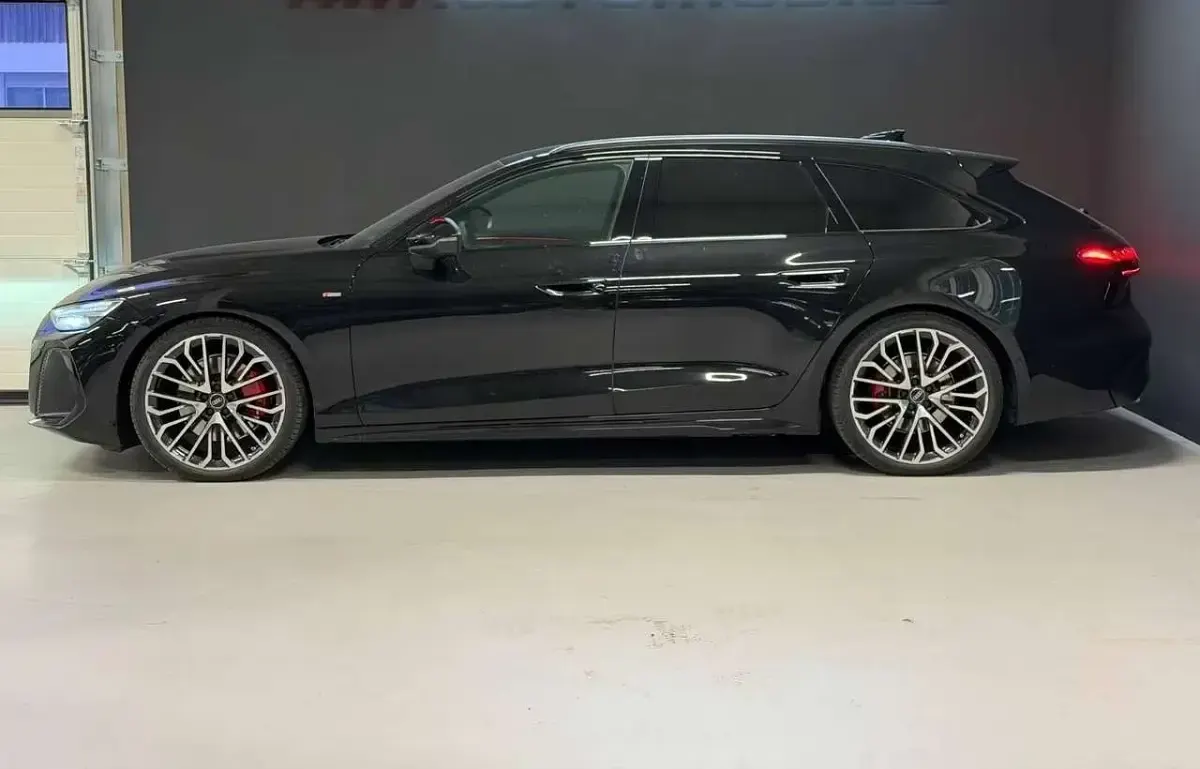 Nuova Audi A6 S-Line 299 CV (219 kW) 2026 Nero Station wagon