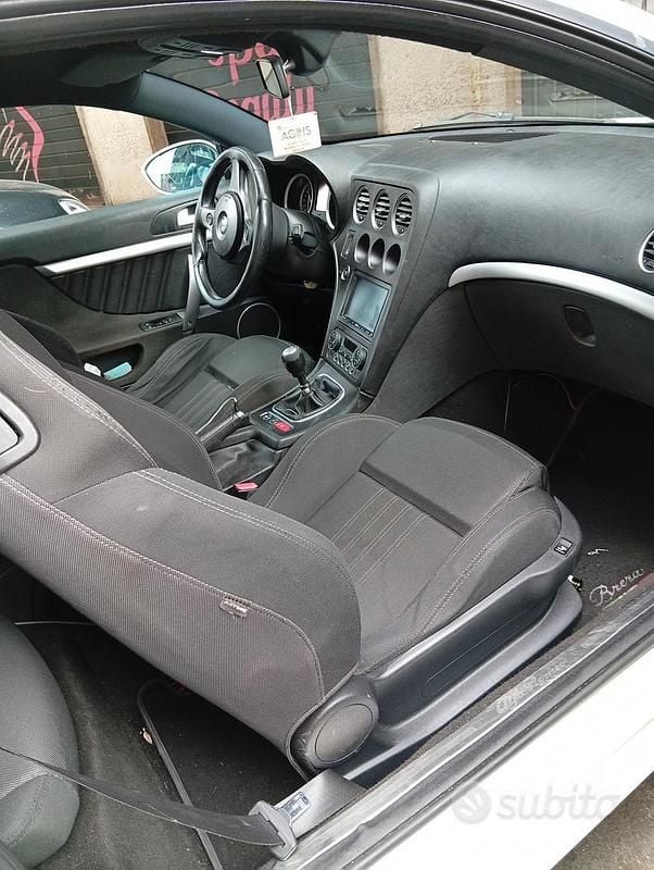 Usata Alfa Romeo Brera 170 CV (125 kW) 2010 Bianco Coupé