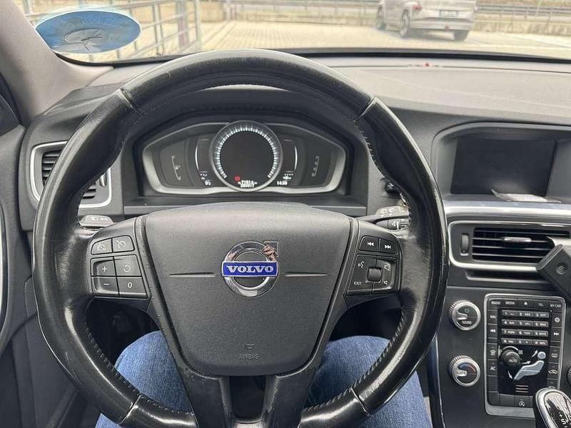 Usata Volvo V60 R-Design Kinetic 215 CV (158 kW) 2015 Station wagon