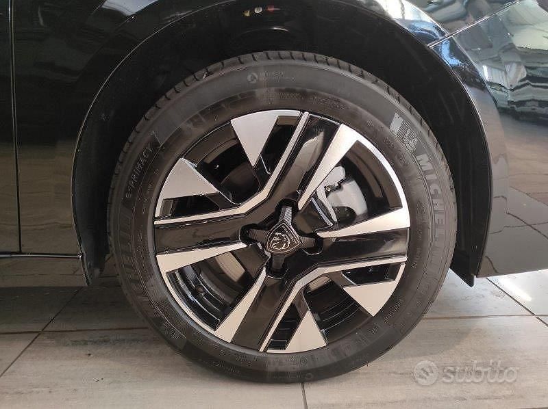 Nuova Peugeot 208 Allure 101 CV (74 kW) 2025 Nero Utilitaria