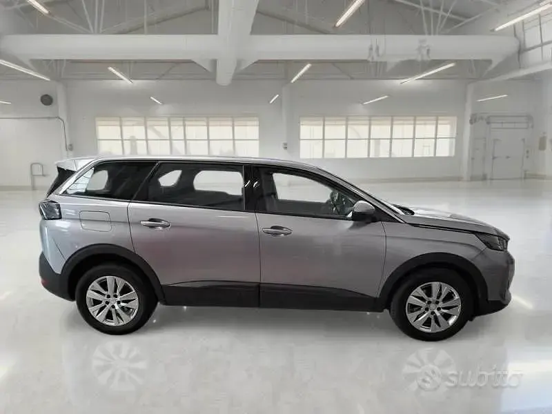 Usata Peugeot 5008 Business-Line 130 CV (95 kW) 2021 Grigio SUV