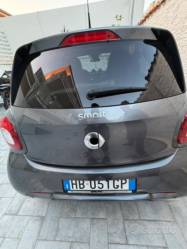 Usata Smart ForFour Brabus 90 CV (66 kW) 2019 Grigio Utilitaria