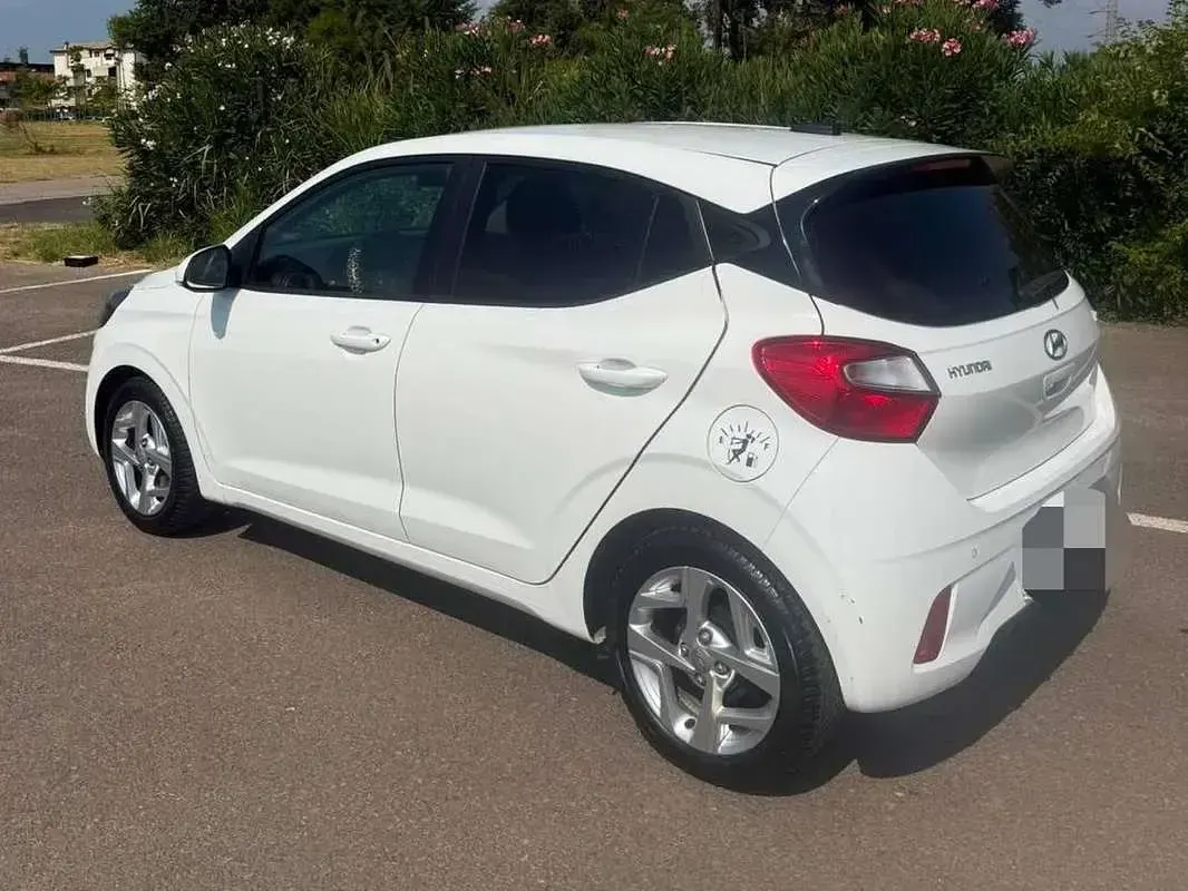 Usata Hyundai i10 67 CV (49 kW) 2021 Bianco Utilitaria