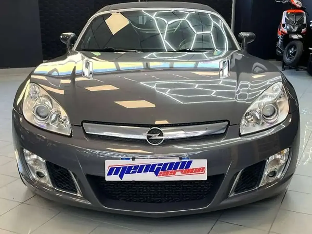 Usata Opel GT 264 CV (194 kW) 2009 Grigio Cabrio