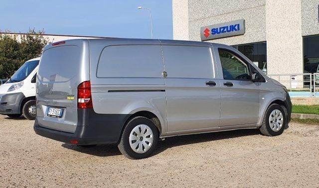 Usata Mercedes Vito 136 CV (100 kW) 2019 Argento Furgone