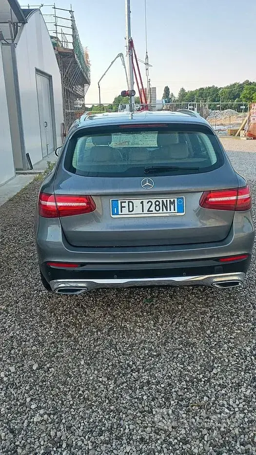 Usata Mercedes GLC250 204 CV (150 kW) 2016 Grigio SUV