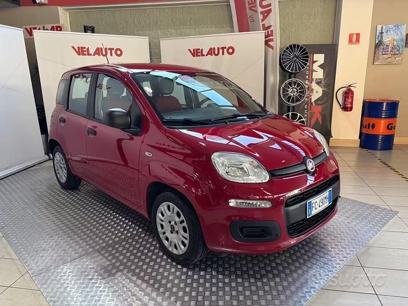 Usata Fiat Panda Easy 69 CV (50 kW) 2016 Rosso Utilitaria
