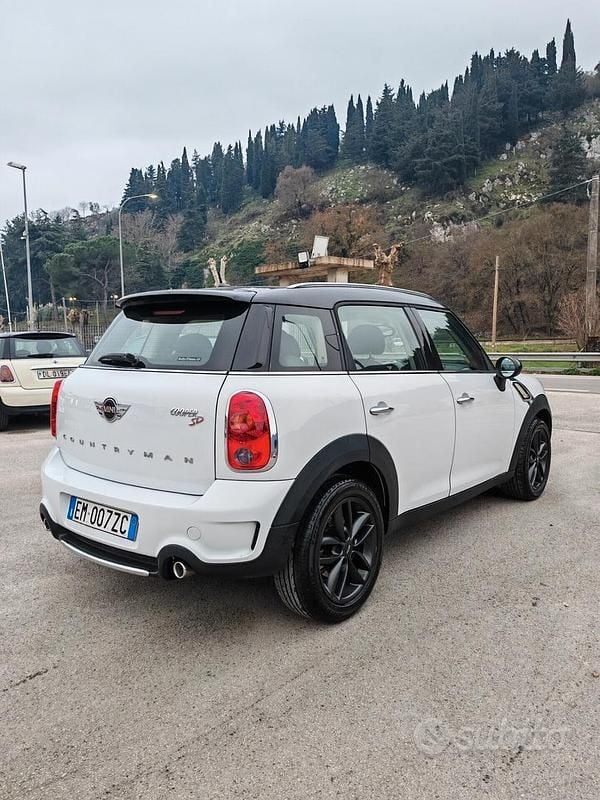 Usata Mini Cooper SD Countryman 142 CV (104 kW) 2012 Bianco SUV