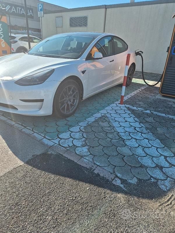 Usata Tesla Model 3 208 kW (283 CV) 2023 Bianco Berlina