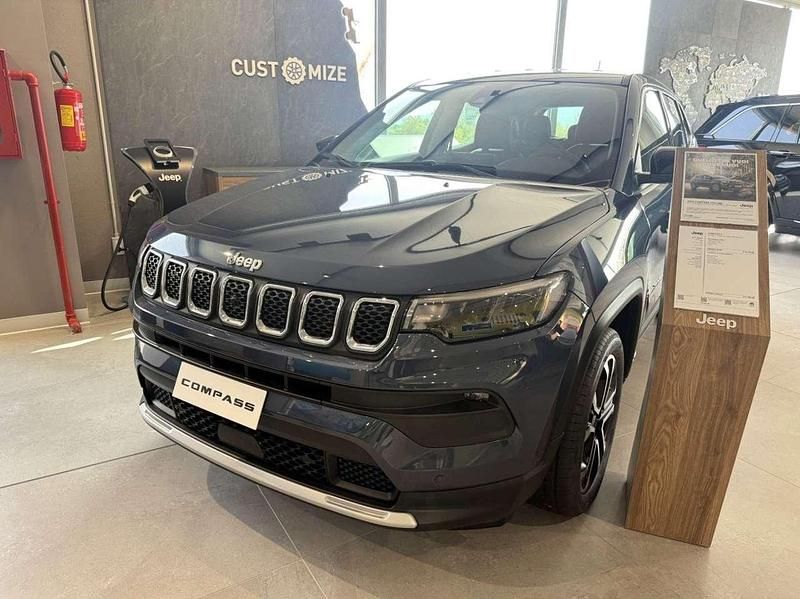Nuova Jeep Compass Altitude 131 CV (96 kW) 2025 Blu/azzurro SUV