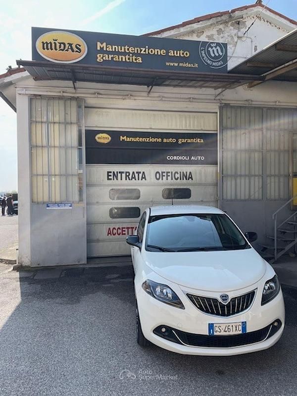Usata Lancia Ypsilon 69 CV (50 kW) 2024 Bianco Utilitaria